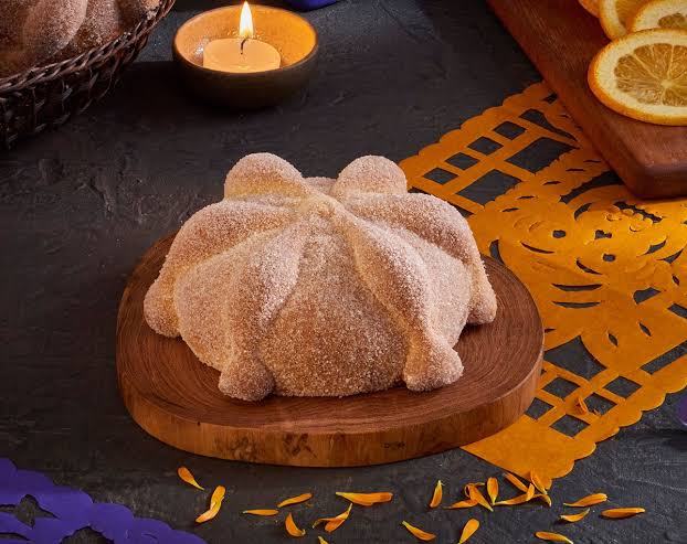 Traditional Pan de muerto pan de muerto